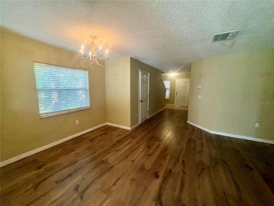 En Renta: $2,350 (3 camas, 2 baños, 1872 Pies cuadrados)