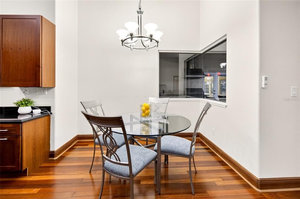 En Venta: $899,000 (5 camas, 4 baños, 4106 Pies cuadrados)