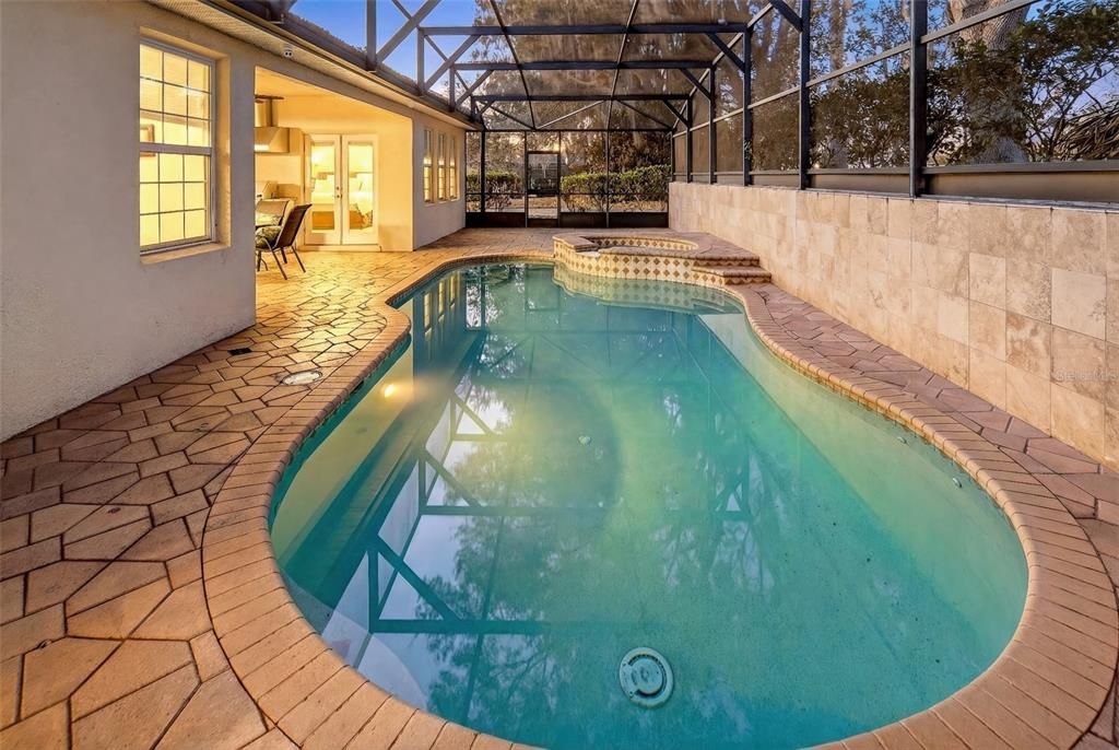 En Venta: $899,000 (5 camas, 4 baños, 4106 Pies cuadrados)