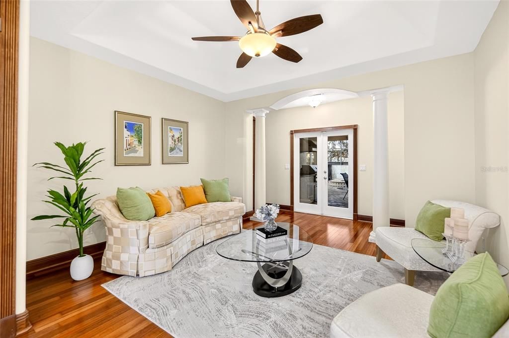 En Venta: $899,000 (5 camas, 4 baños, 4106 Pies cuadrados)