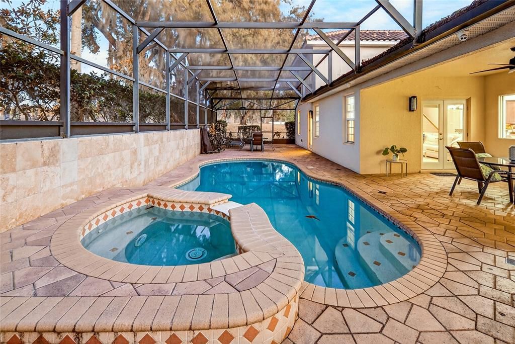 En Venta: $899,000 (5 camas, 4 baños, 4106 Pies cuadrados)
