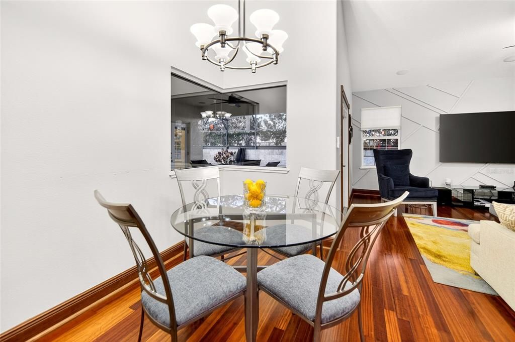 En Venta: $899,000 (5 camas, 4 baños, 4106 Pies cuadrados)