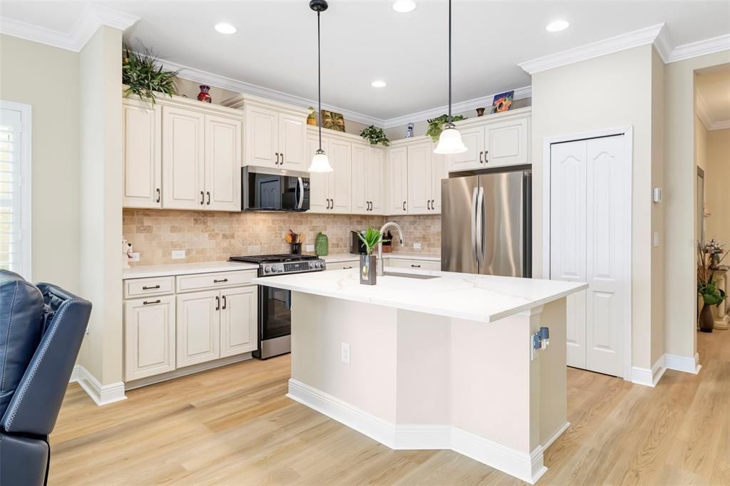 На продажу: $450,000 (2 спален, 2 ванн, 1524 Квадратных фут)