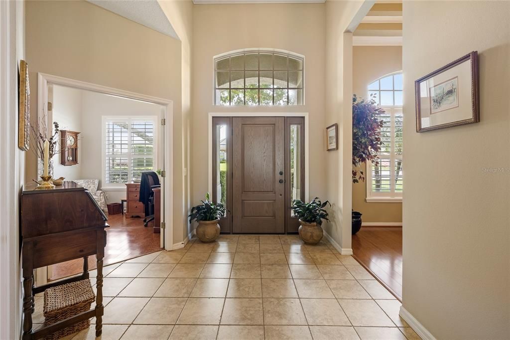 En Venta: $799,000 (4 camas, 3 baños, 2737 Pies cuadrados)