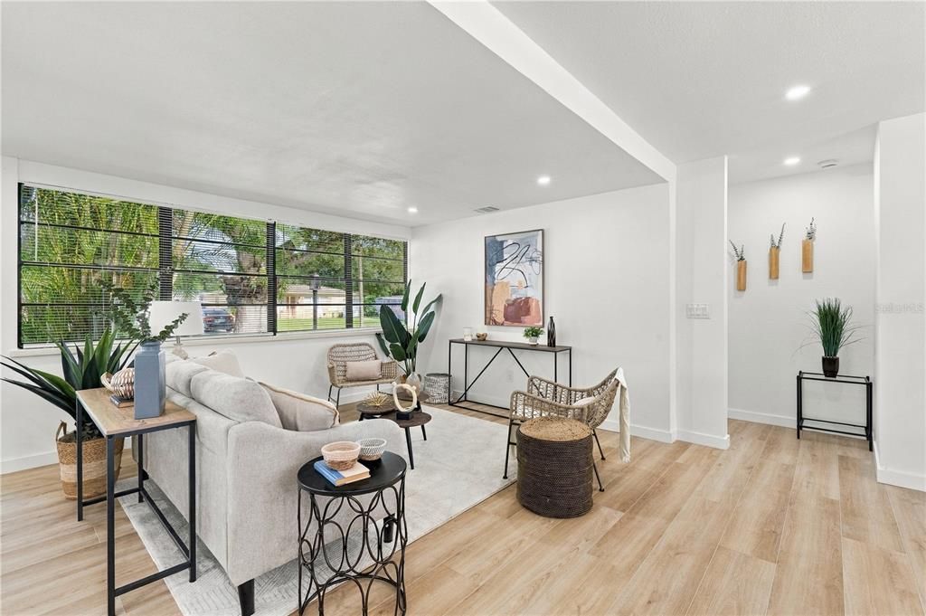 En Venta: $485,000 (4 camas, 2 baños, 1500 Pies cuadrados)