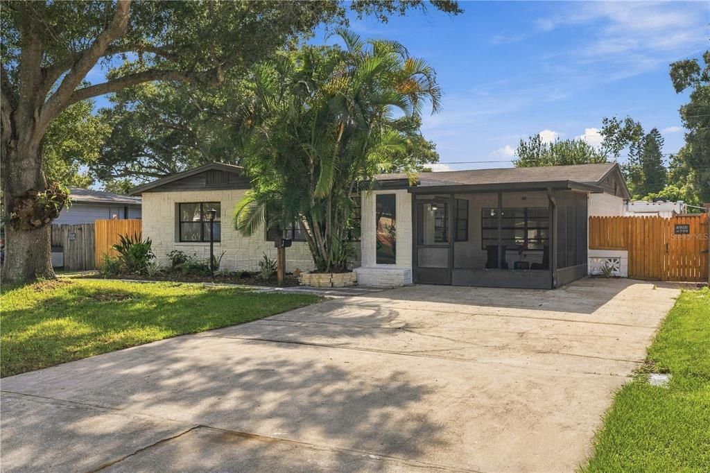 En Venta: $485,000 (4 camas, 2 baños, 1500 Pies cuadrados)