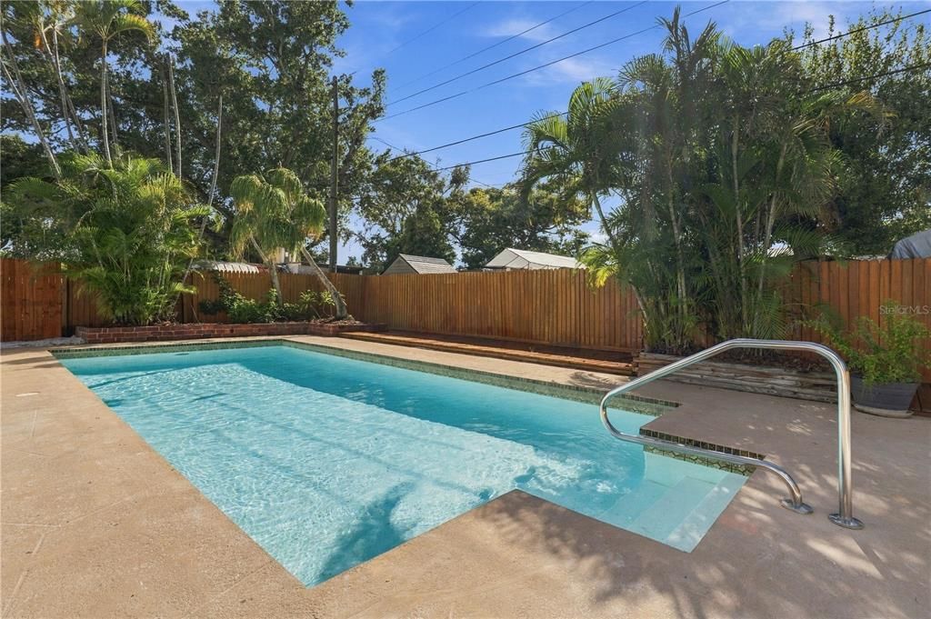 En Venta: $485,000 (4 camas, 2 baños, 1500 Pies cuadrados)