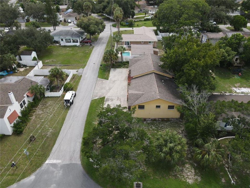 For Sale: $299,900 (4 beds, 0 baths, 2464 Square Feet)