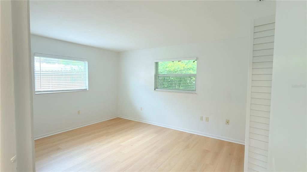 For Sale: $299,900 (4 beds, 0 baths, 2464 Square Feet)