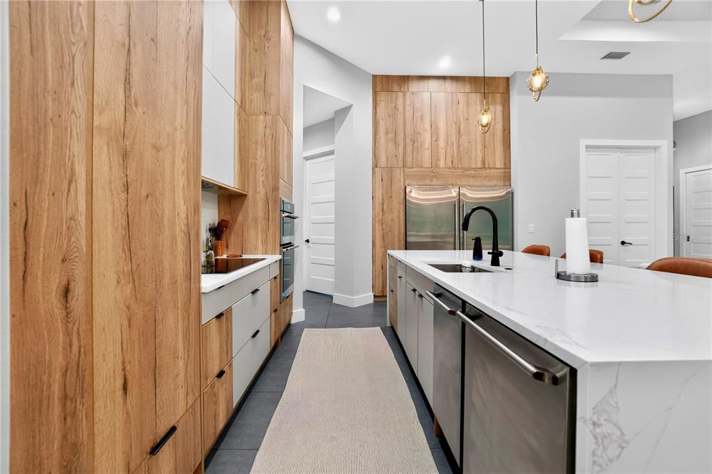 На продажу: $539,900 (3 спален, 3 ванн, 2145 Квадратных фут)