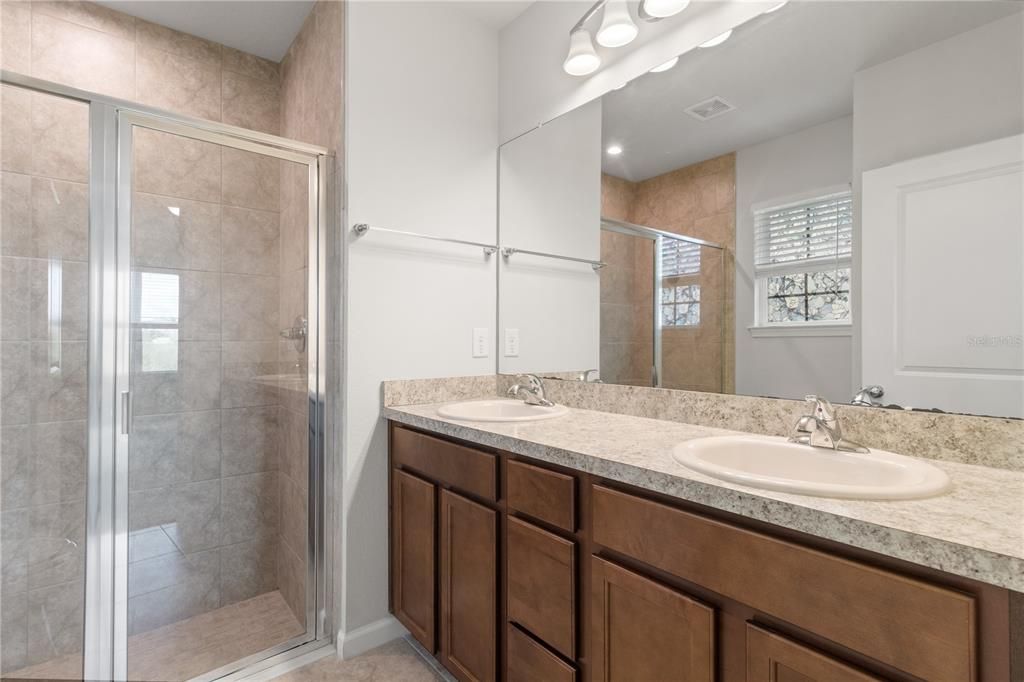 For Rent: $2,100 (3 beds, 2 baths, 1532 Square Feet)