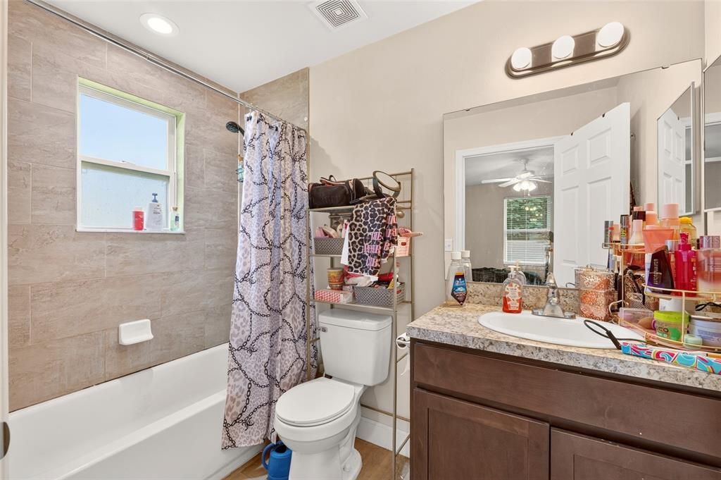 For Sale: $310,000 (3 beds, 2 baths, 1224 Square Feet)