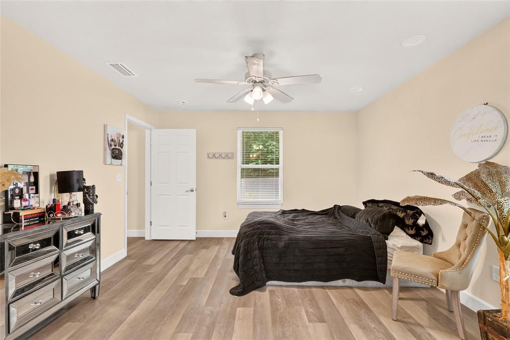 For Sale: $310,000 (3 beds, 2 baths, 1224 Square Feet)