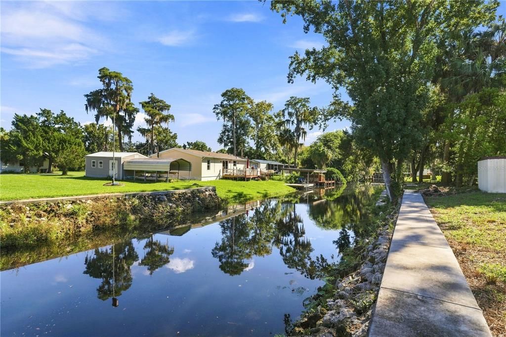 For Sale: $225,000 (2 beds, 2 baths, 1104 Square Feet)