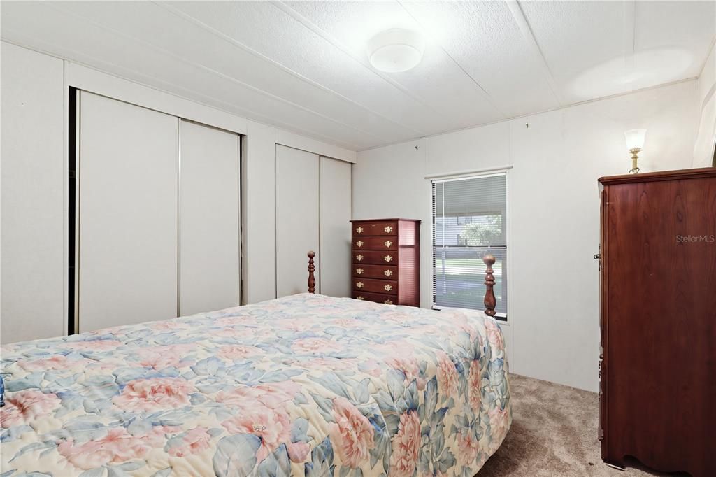 For Sale: $225,000 (2 beds, 2 baths, 1104 Square Feet)