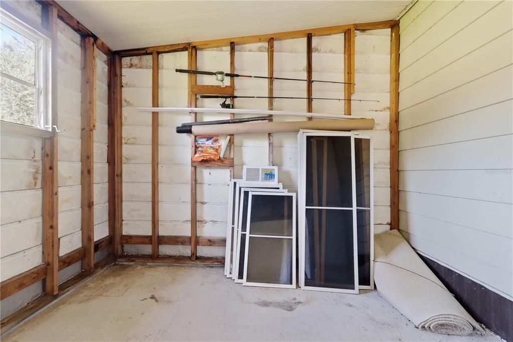 For Sale: $225,000 (2 beds, 2 baths, 1104 Square Feet)