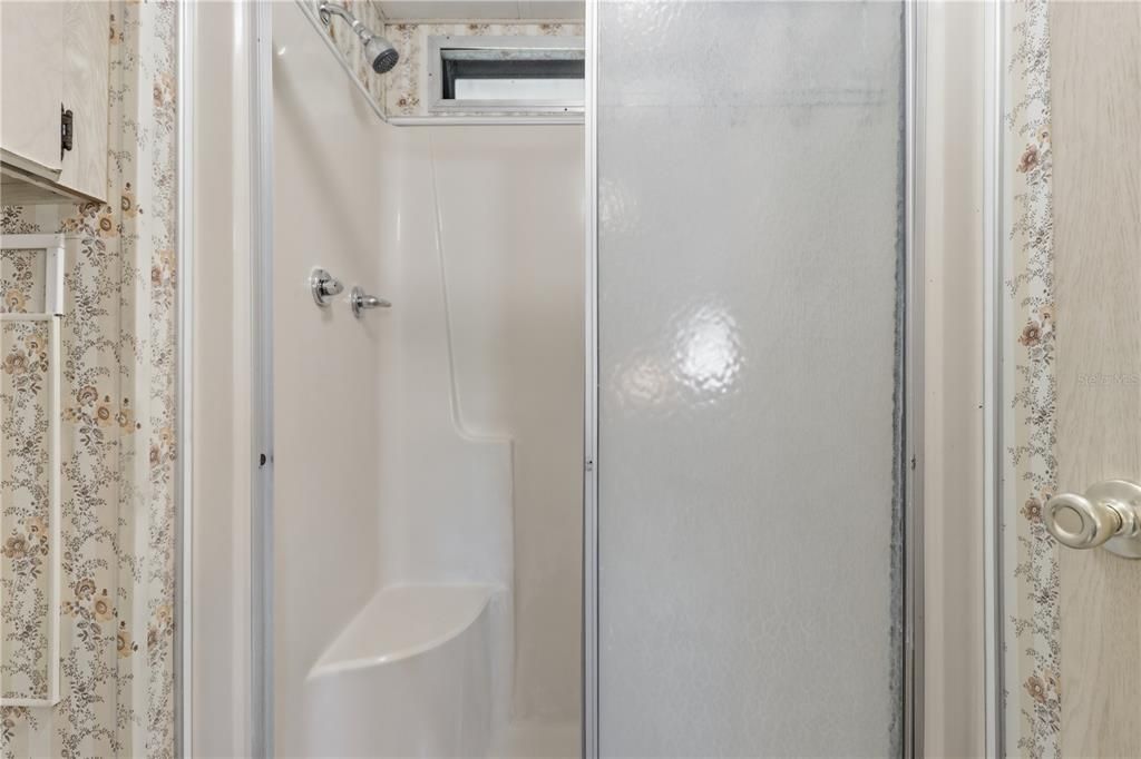 For Sale: $225,000 (2 beds, 2 baths, 1104 Square Feet)