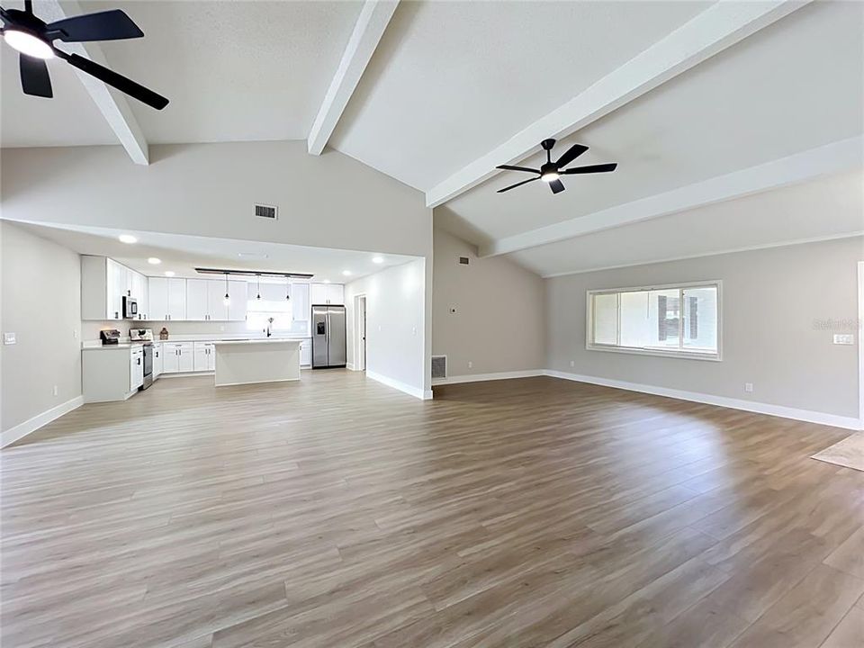 For Sale: $650,000 (4 beds, 2 baths, 2900 Square Feet)