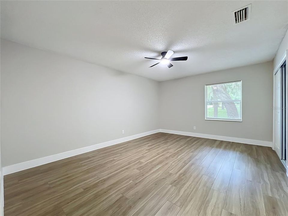 For Sale: $650,000 (4 beds, 2 baths, 2900 Square Feet)