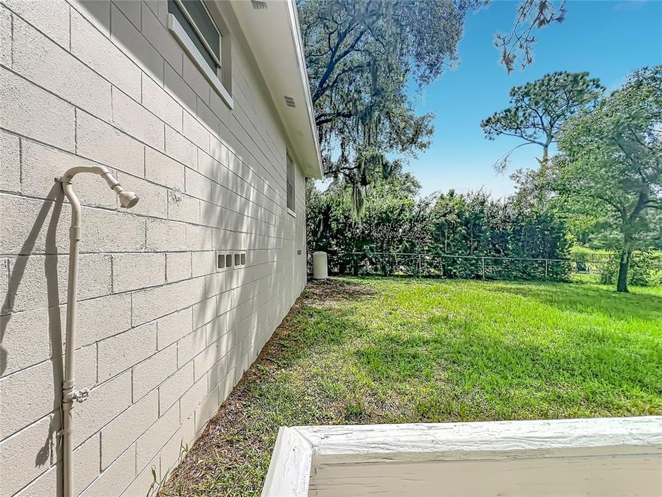 For Sale: $650,000 (4 beds, 2 baths, 2900 Square Feet)