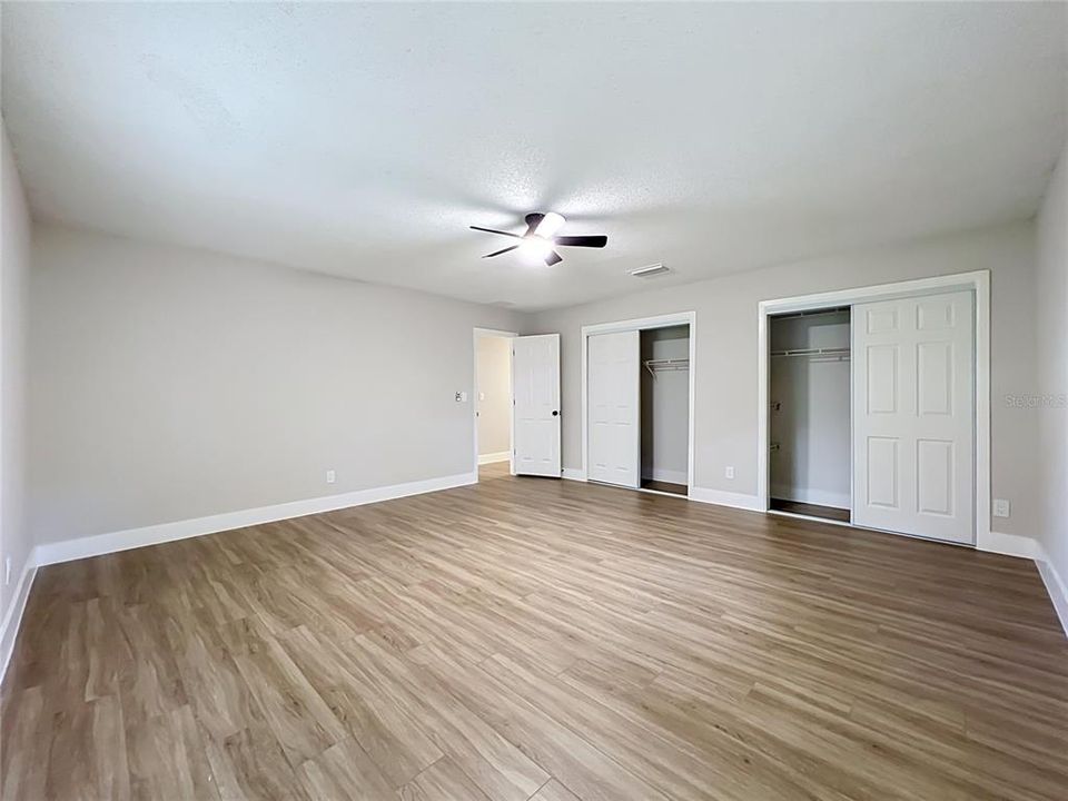 For Sale: $650,000 (4 beds, 2 baths, 2900 Square Feet)