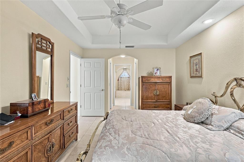 For Sale: $368,000 (3 beds, 2 baths, 2118 Square Feet)
