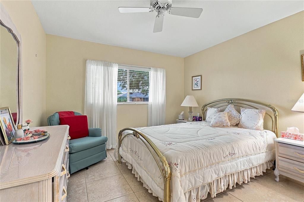 For Sale: $368,000 (3 beds, 2 baths, 2118 Square Feet)