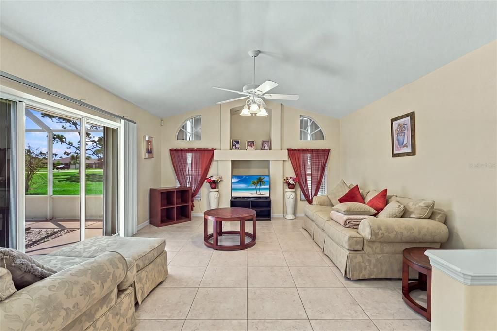 For Sale: $368,000 (3 beds, 2 baths, 2118 Square Feet)