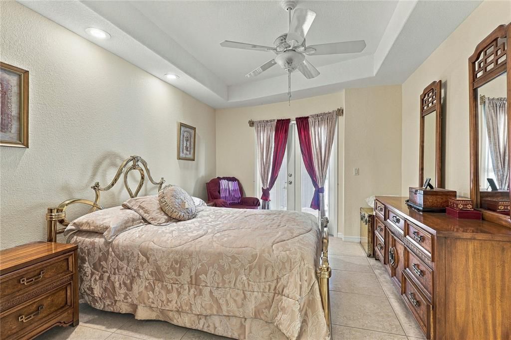 For Sale: $368,000 (3 beds, 2 baths, 2118 Square Feet)