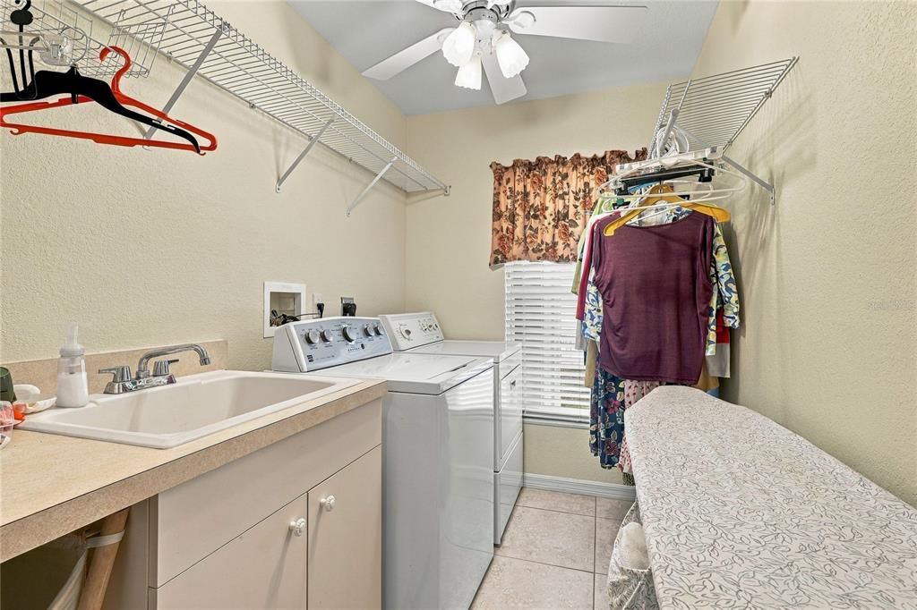 For Sale: $368,000 (3 beds, 2 baths, 2118 Square Feet)