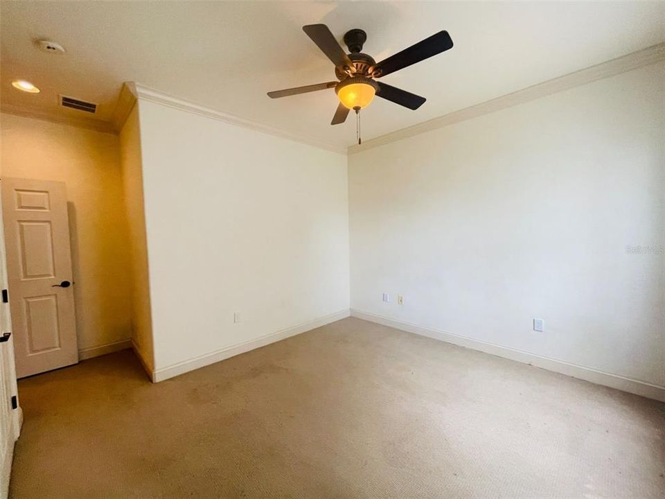 En Renta: $1,895 (4 camas, 3 baños, 1950 Pies cuadrados)