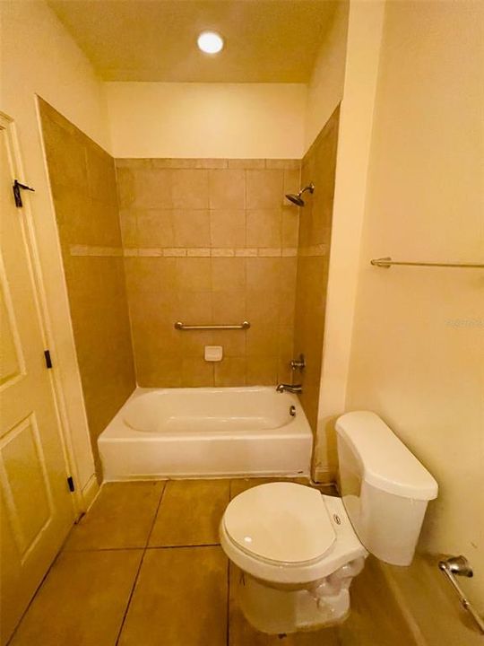En Renta: $1,895 (4 camas, 3 baños, 1950 Pies cuadrados)