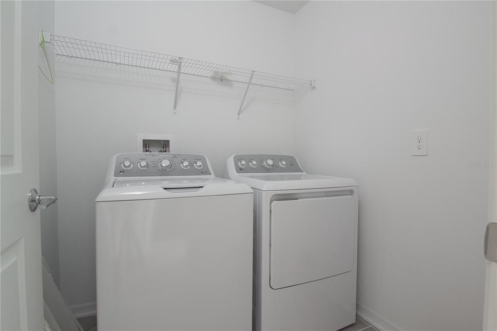 В аренду: $3,000 (4 спален, 2 ванн, 1860 Квадратных фут)
