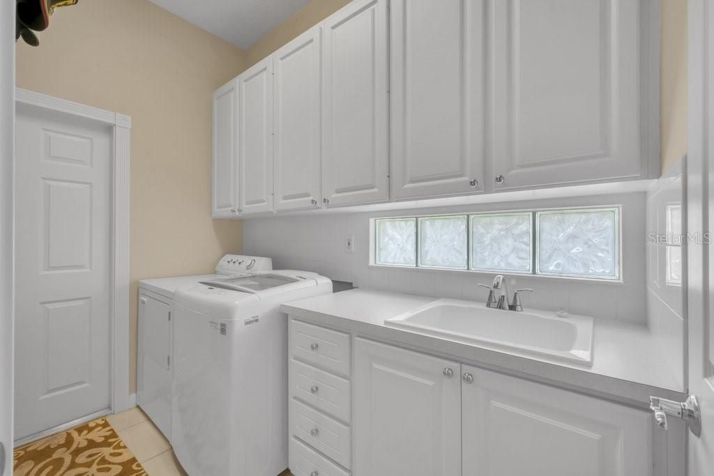 For Sale: $635,000 (3 beds, 2 baths, 2008 Square Feet)
