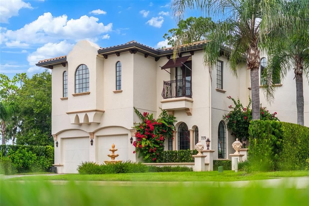 For Sale: $1,549,000 (4 beds, 4 baths, 4094 Square Feet)