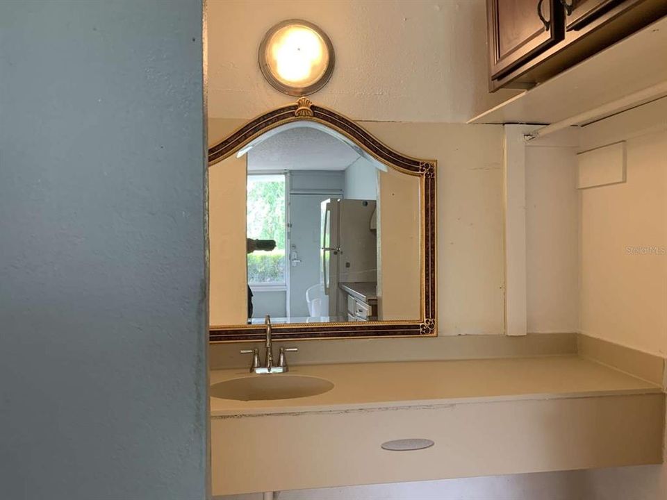 For Sale: $51,900 (1 beds, 1 baths, 276 Square Feet)