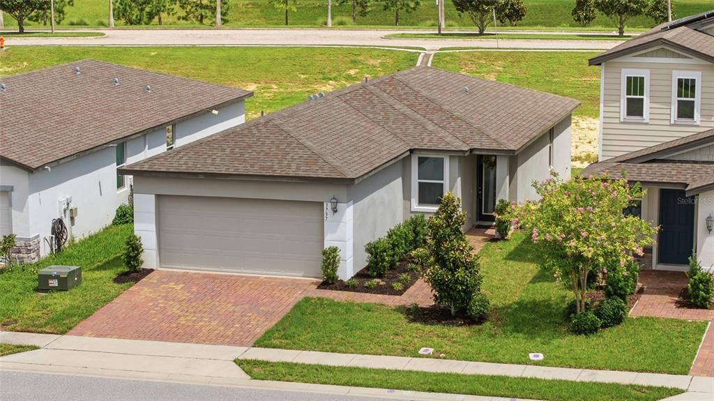 En Venta: $294,900 (3 camas, 2 baños, 1269 Pies cuadrados)