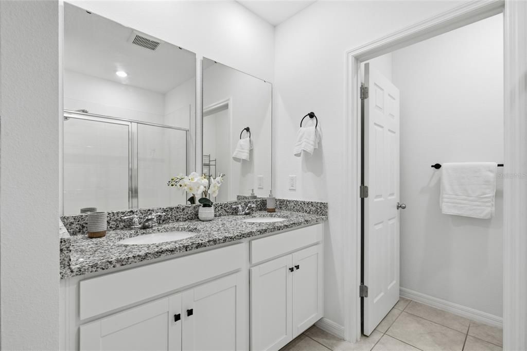 En Venta: $294,900 (3 camas, 2 baños, 1269 Pies cuadrados)