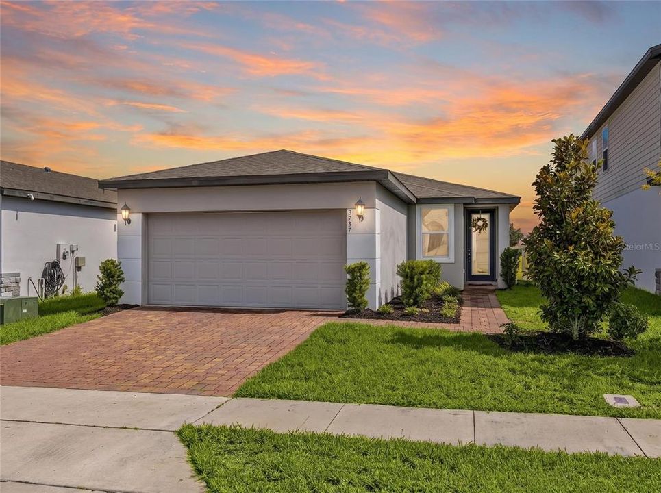 En Venta: $294,900 (3 camas, 2 baños, 1269 Pies cuadrados)