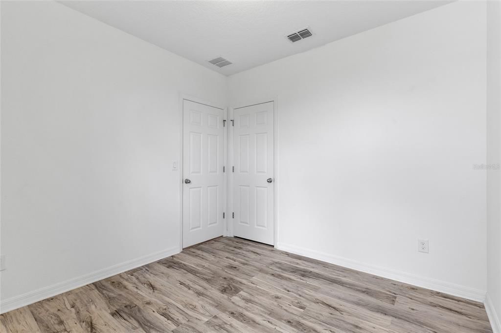 En Venta: $294,900 (3 camas, 2 baños, 1269 Pies cuadrados)