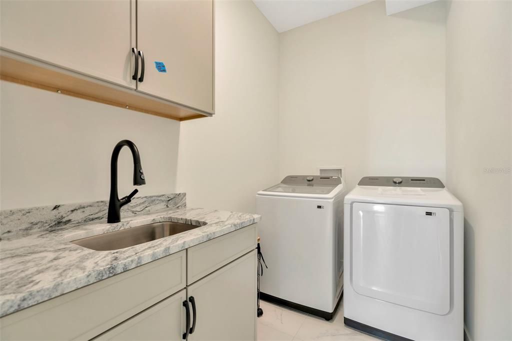 For Sale: $721,063 (4 beds, 3 baths, 2473 Square Feet)