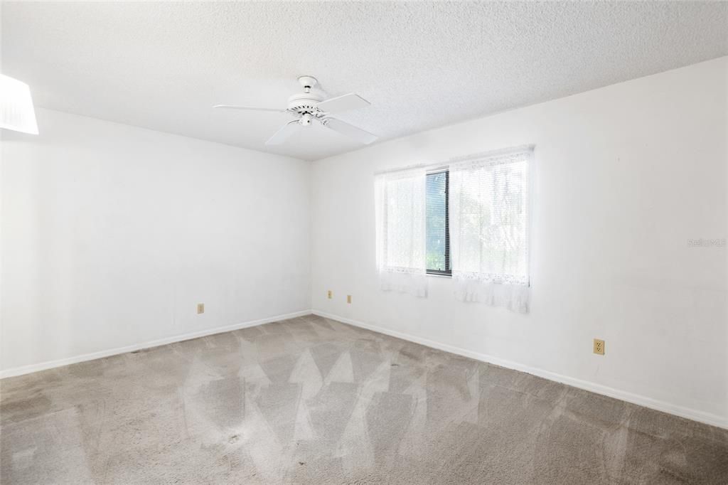 En Venta: $425,000 (3 camas, 2 baños, 1595 Pies cuadrados)
