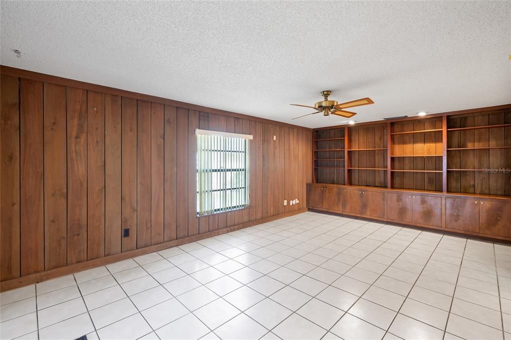 En Venta: $425,000 (3 camas, 2 baños, 1595 Pies cuadrados)