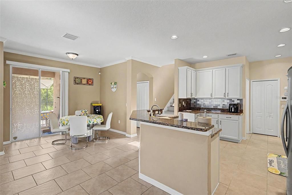 For Sale: $515,000 (5 beds, 3 baths, 3073 Square Feet)