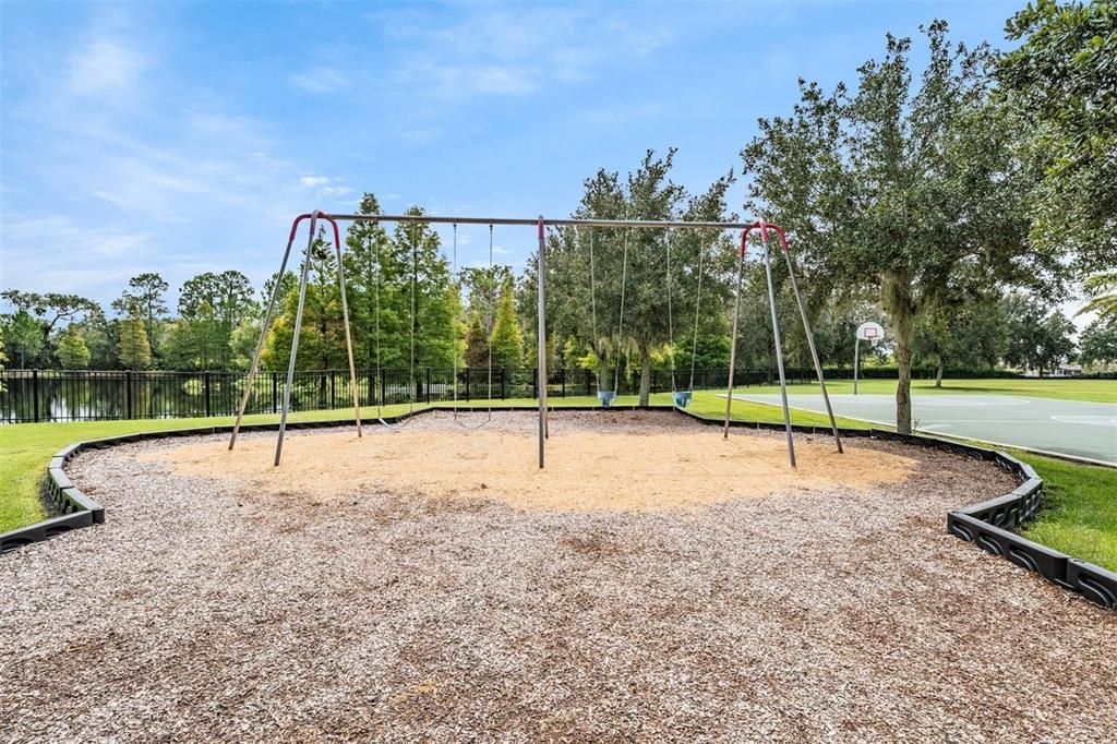For Sale: $515,000 (5 beds, 3 baths, 3073 Square Feet)
