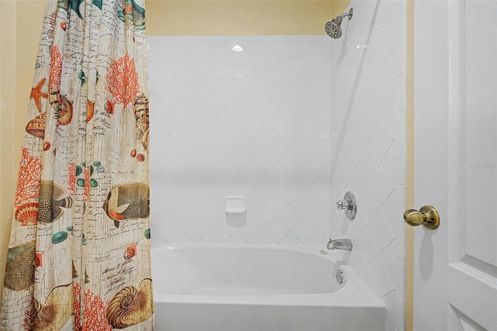 For Sale: $515,000 (5 beds, 3 baths, 3073 Square Feet)