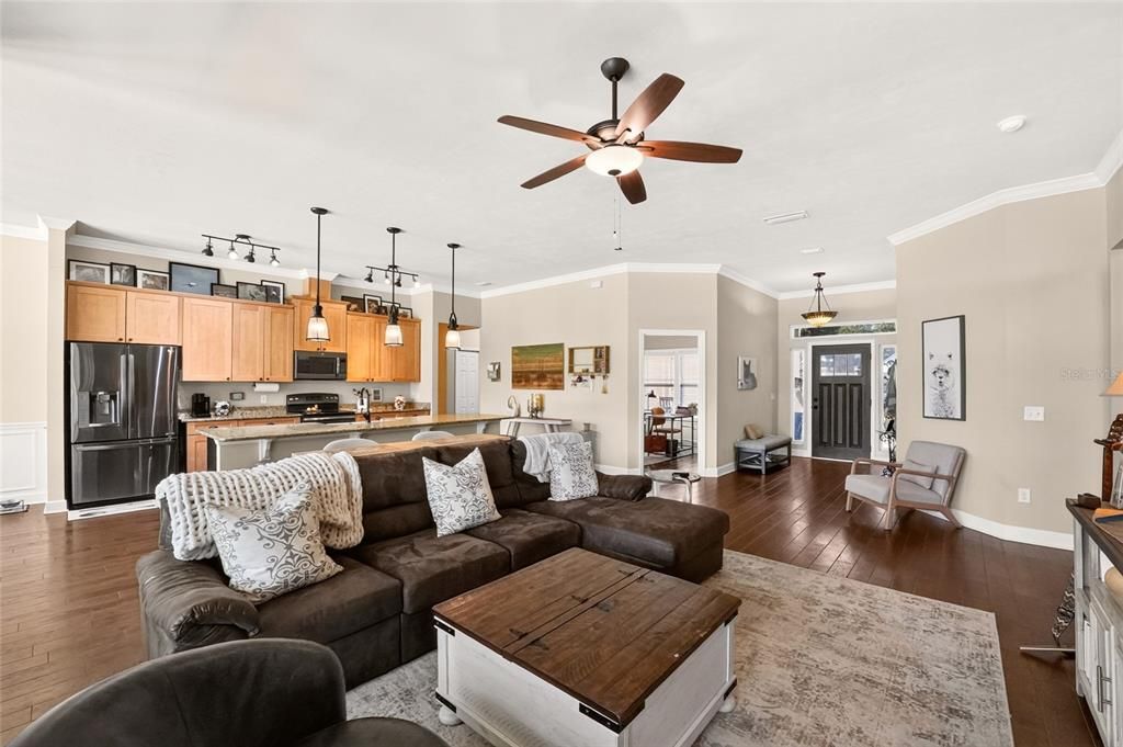For Sale: $459,900 (3 beds, 2 baths, 2174 Square Feet)