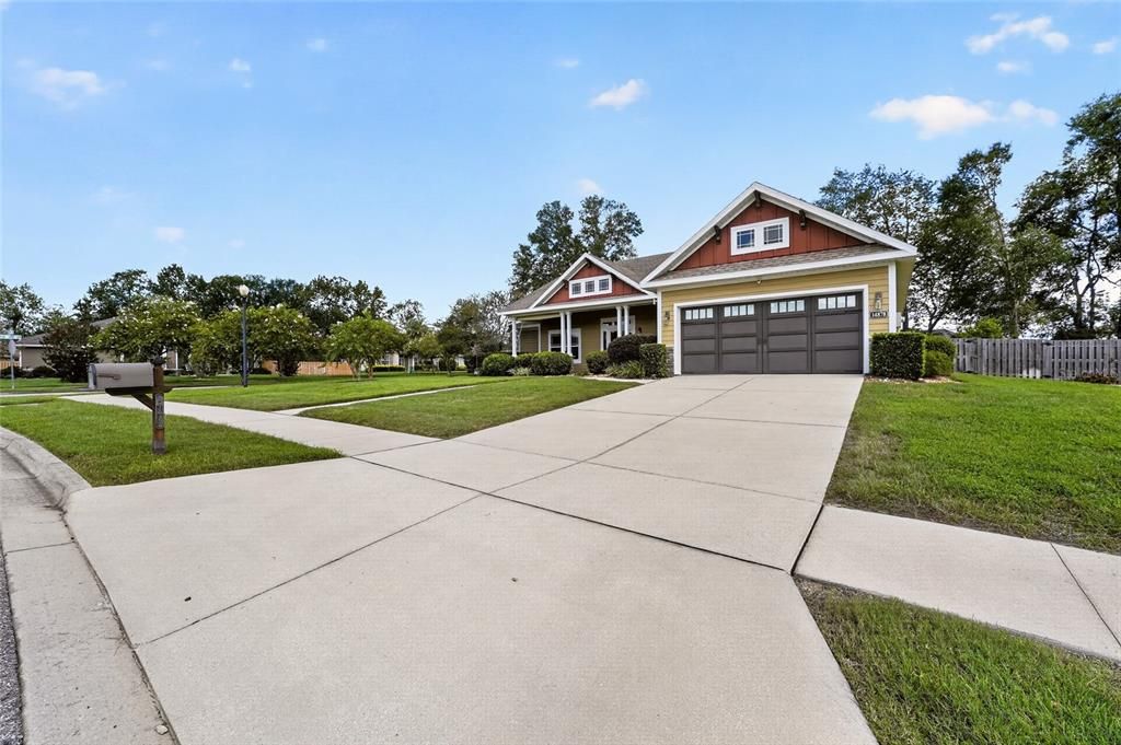 For Sale: $459,900 (3 beds, 2 baths, 2174 Square Feet)