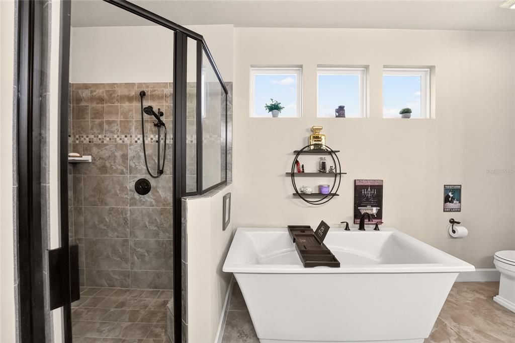 For Sale: $459,900 (3 beds, 2 baths, 2174 Square Feet)