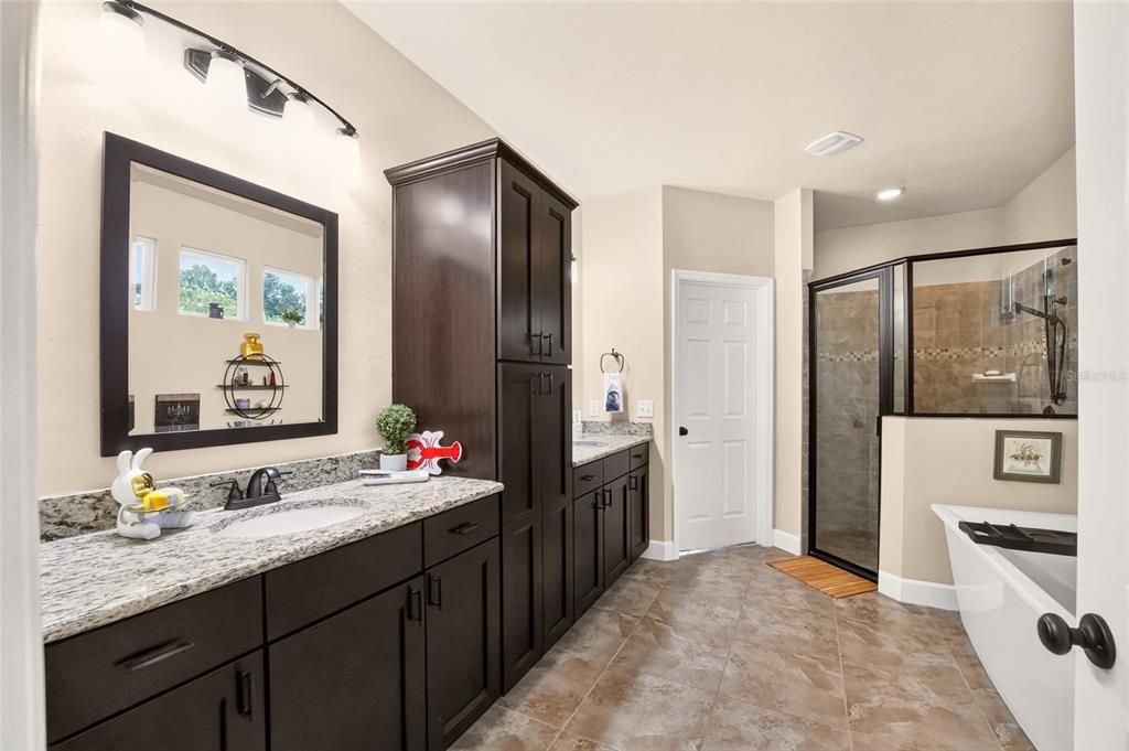 For Sale: $459,900 (3 beds, 2 baths, 2174 Square Feet)